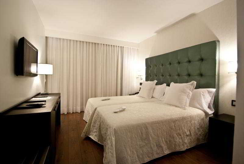 Hotel Infanta Leonor Эсиха Экстерьер фото