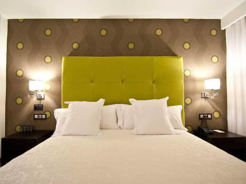 Hotel Infanta Leonor Эсиха Экстерьер фото
